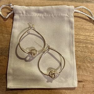 Kendra Scott Presleigh Love Knot Gold Hoop Earrings